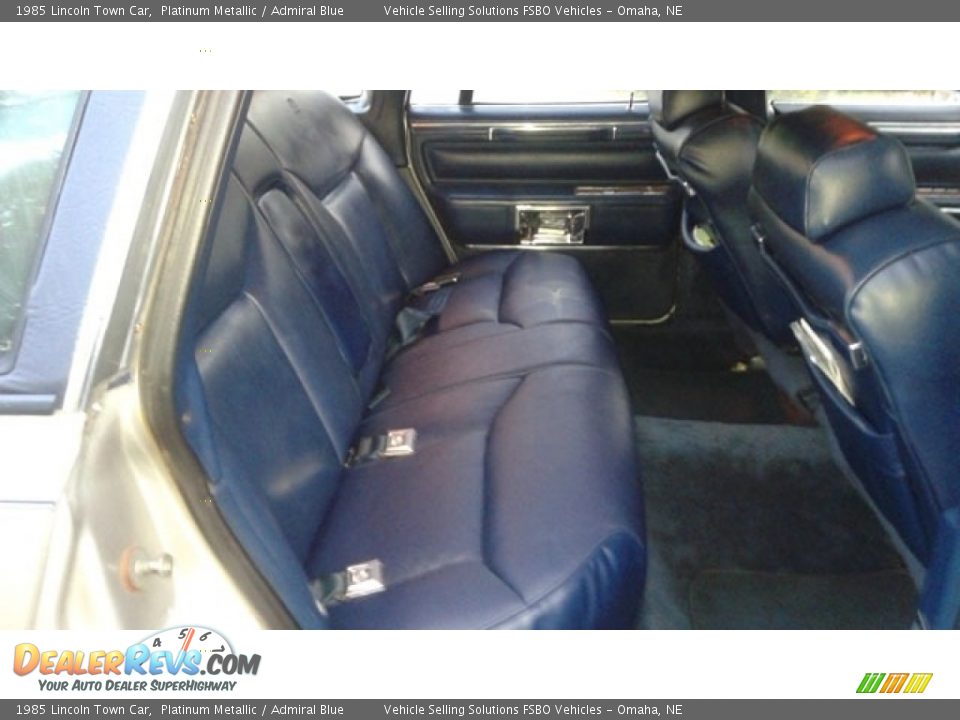 Rear Seat of 1985 Lincoln Town Car  Photo #5