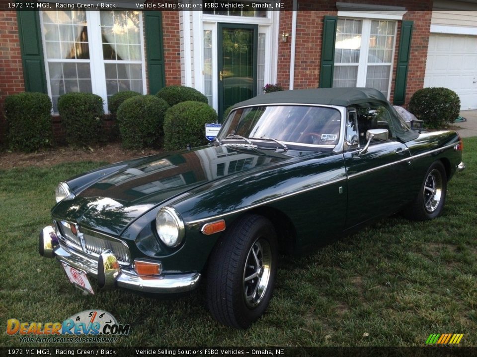 Front 3/4 View of 1972 MG MGB  Photo #10