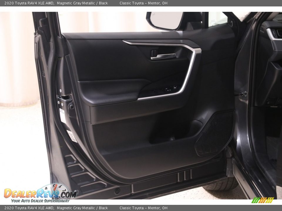 2020 Toyota RAV4 XLE AWD Magnetic Gray Metallic / Black Photo #4