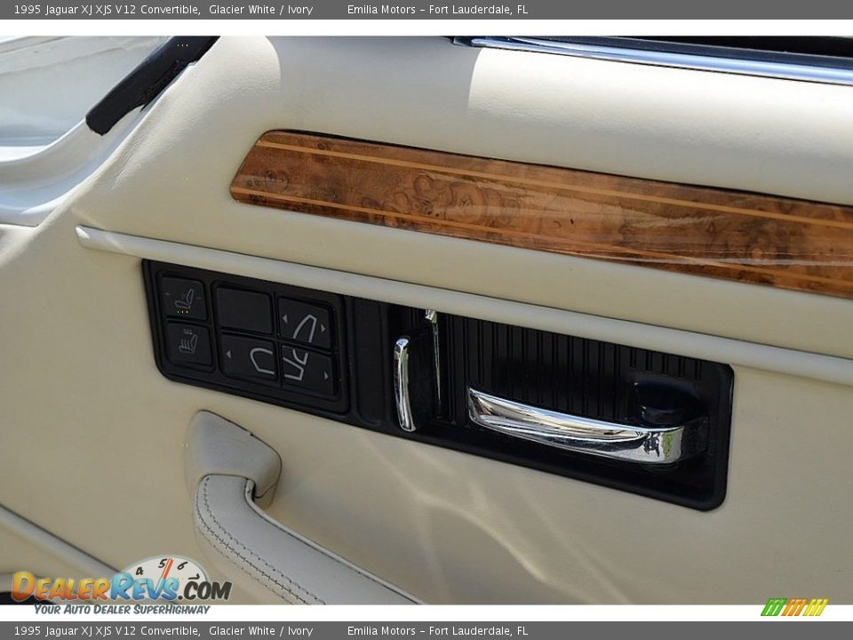 Door Panel of 1995 Jaguar XJ XJS V12 Convertible Photo #43