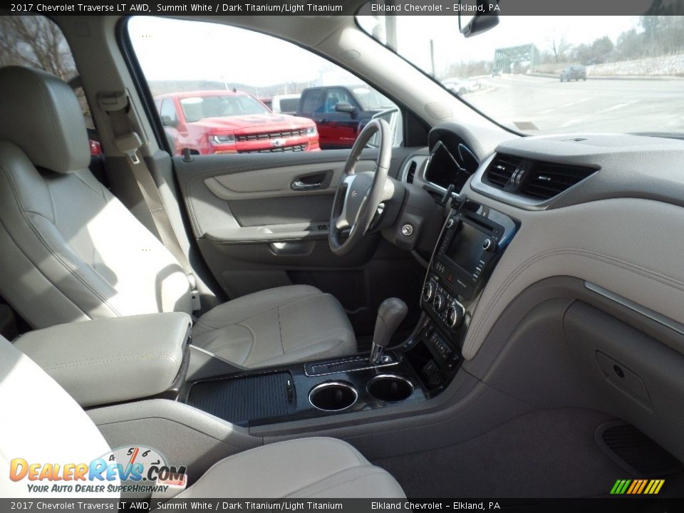 2017 Chevrolet Traverse LT AWD Summit White / Dark Titanium/Light Titanium Photo #11