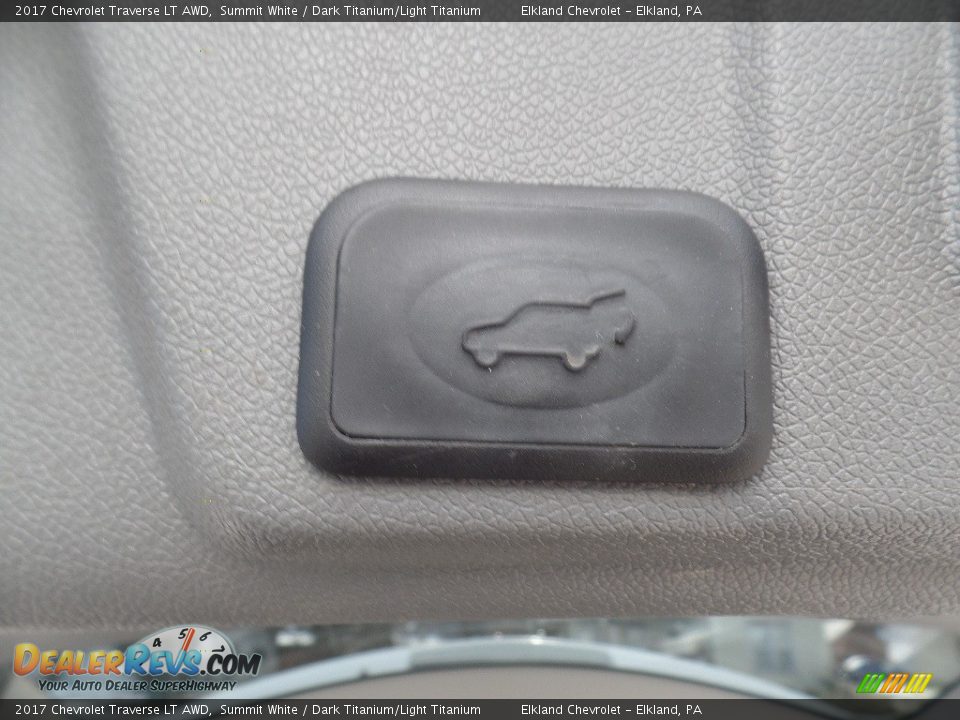 2017 Chevrolet Traverse LT AWD Summit White / Dark Titanium/Light Titanium Photo #15