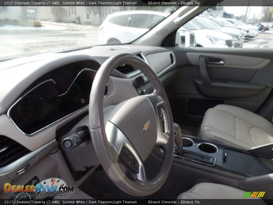 2017 Chevrolet Traverse LT AWD Summit White / Dark Titanium/Light Titanium Photo #18