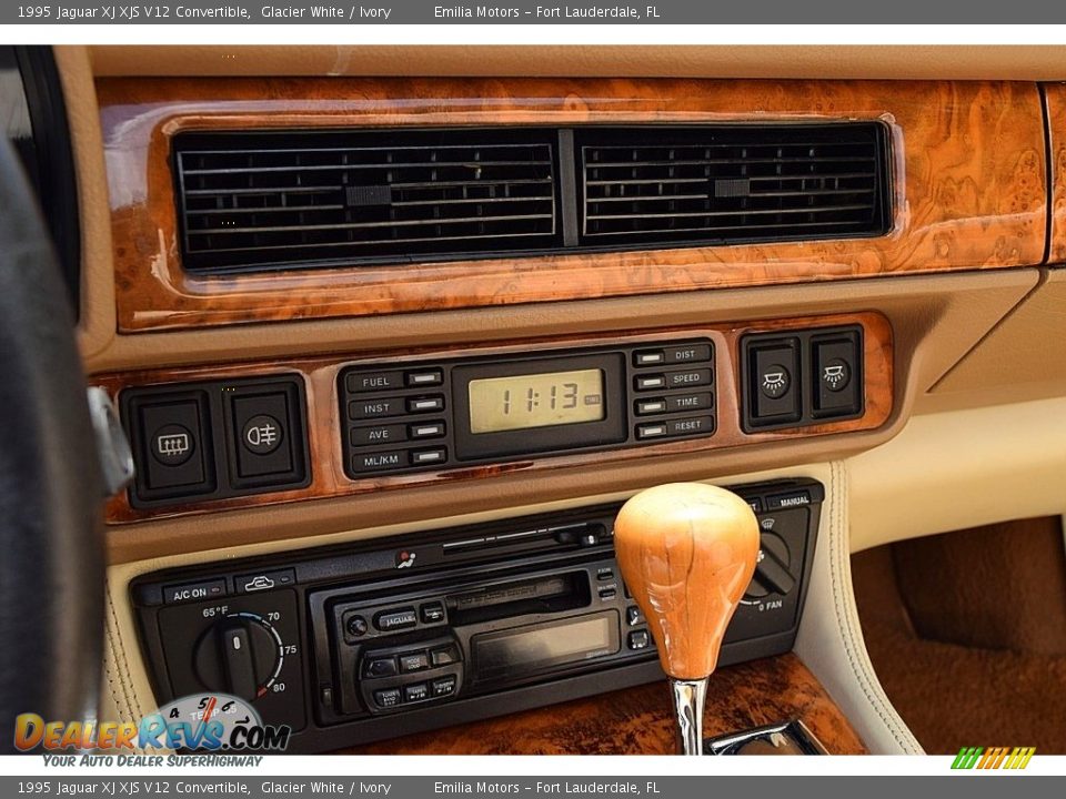 Dashboard of 1995 Jaguar XJ XJS V12 Convertible Photo #56