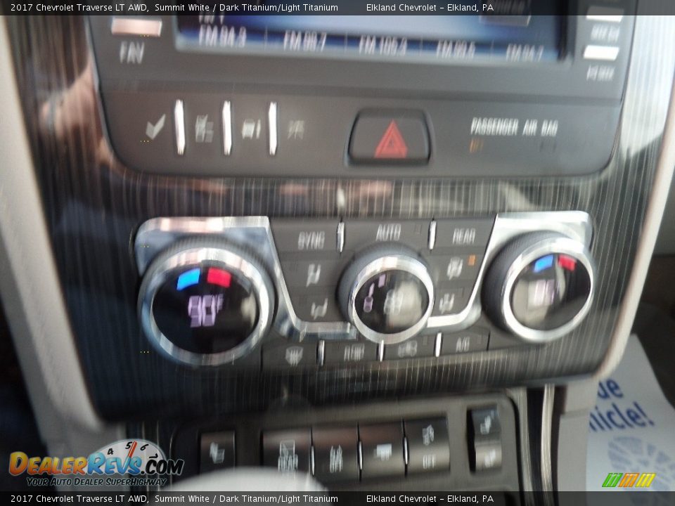 2017 Chevrolet Traverse LT AWD Summit White / Dark Titanium/Light Titanium Photo #29