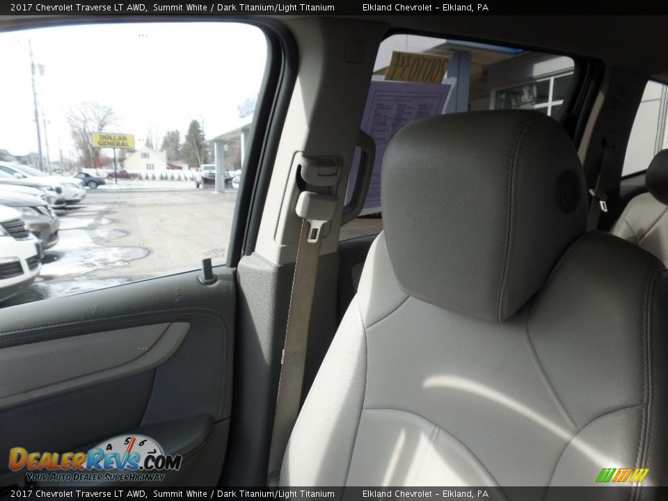 2017 Chevrolet Traverse LT AWD Summit White / Dark Titanium/Light Titanium Photo #34