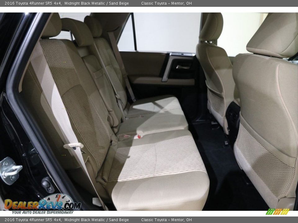 2016 Toyota 4Runner SR5 4x4 Midnight Black Metallic / Sand Beige Photo #16