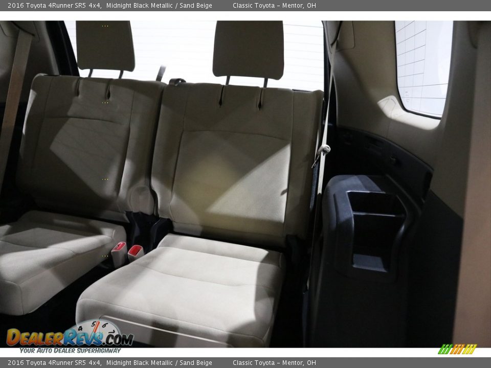 2016 Toyota 4Runner SR5 4x4 Midnight Black Metallic / Sand Beige Photo #19