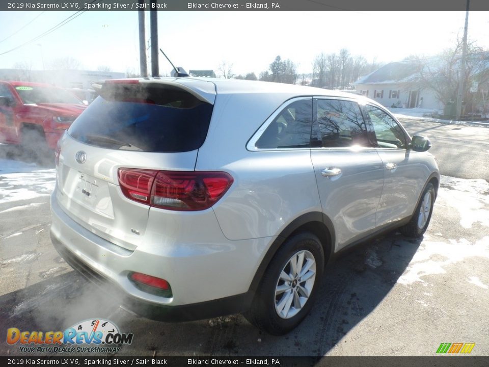 2019 Kia Sorento LX V6 Sparkling Silver / Satin Black Photo #7