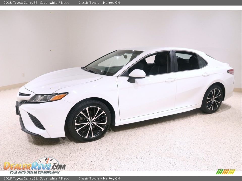 2018 Toyota Camry SE Super White / Black Photo #3