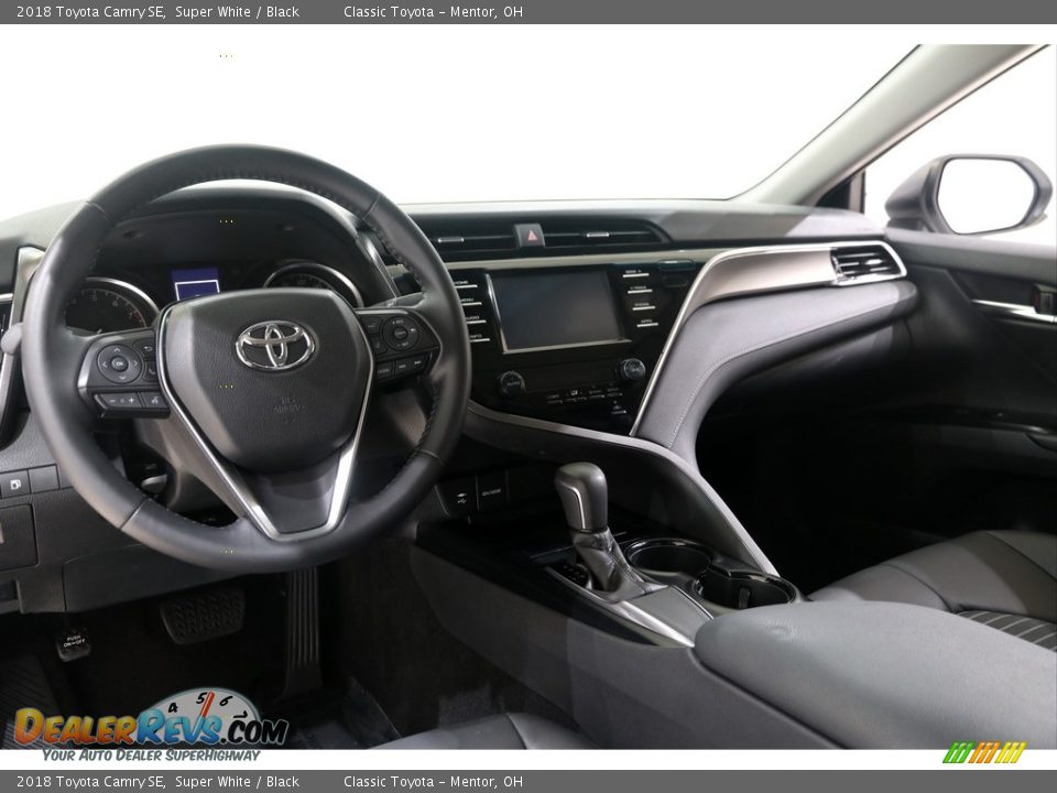 2018 Toyota Camry SE Super White / Black Photo #6