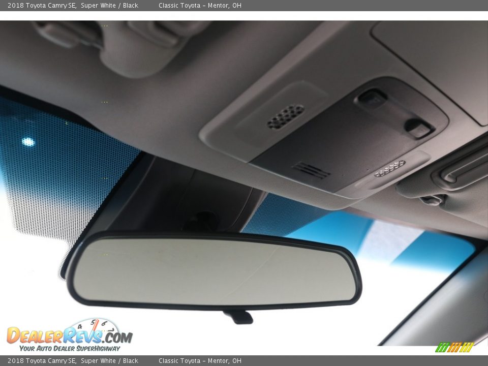 2018 Toyota Camry SE Super White / Black Photo #9