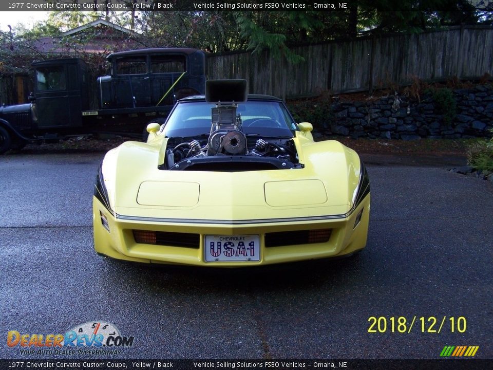 1977 Chevrolet Corvette Custom Coupe Yellow / Black Photo #2