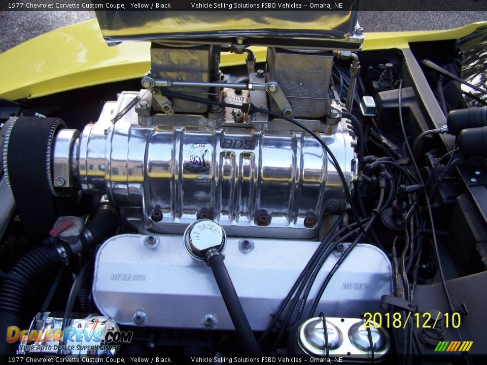 1977 Chevrolet Corvette Custom Coupe Yellow / Black Photo #4