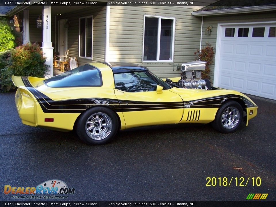 1977 Chevrolet Corvette Custom Coupe Yellow / Black Photo #8
