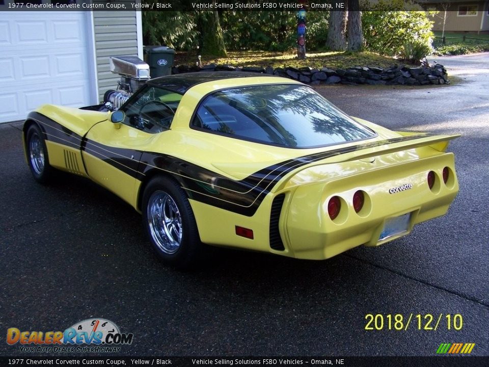 1977 Chevrolet Corvette Custom Coupe Yellow / Black Photo #9