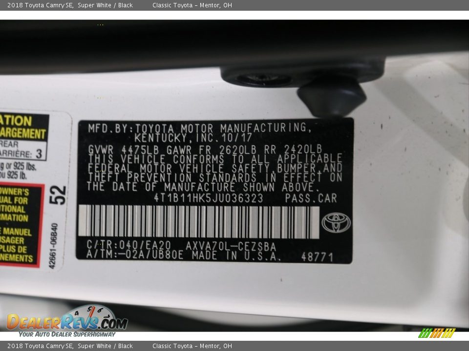 2018 Toyota Camry SE Super White / Black Photo #25