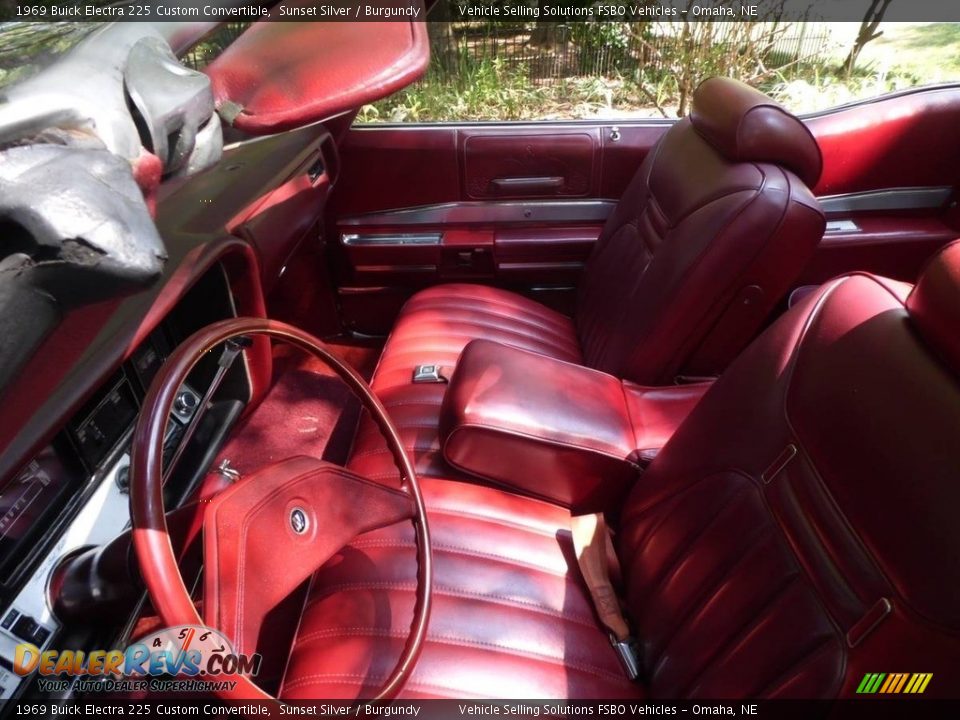 Front Seat of 1969 Buick Electra 225 Custom Convertible Photo #3