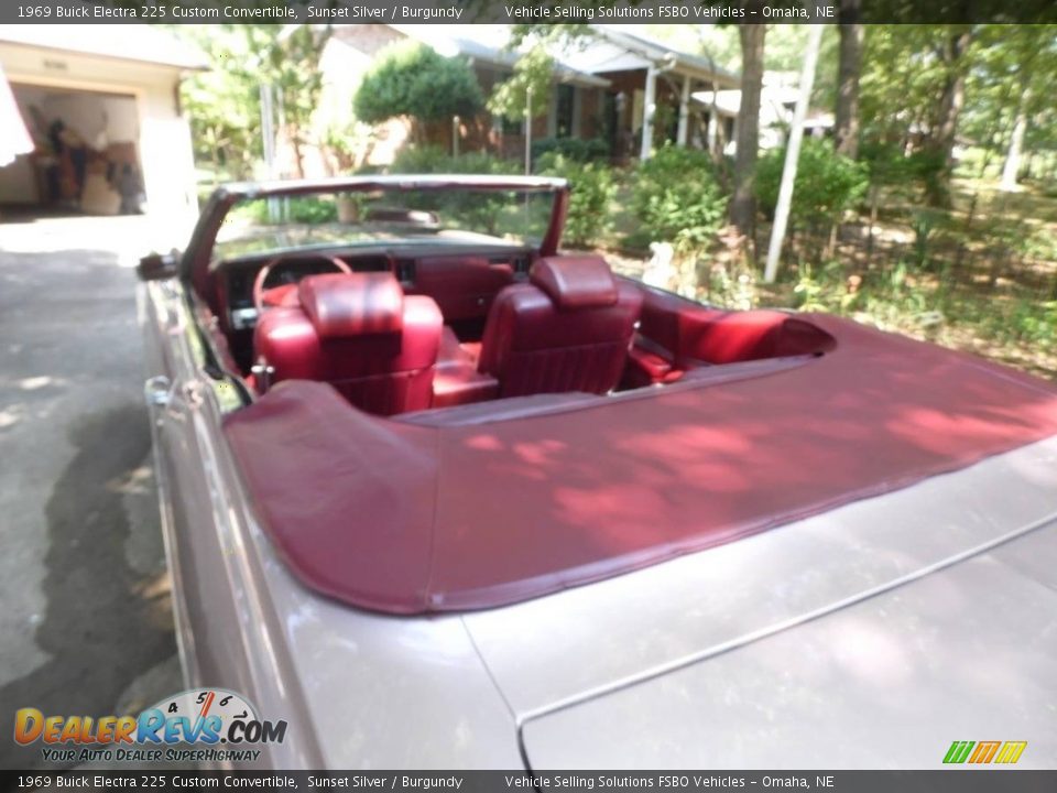 1969 Buick Electra 225 Custom Convertible Sunset Silver / Burgundy Photo #8