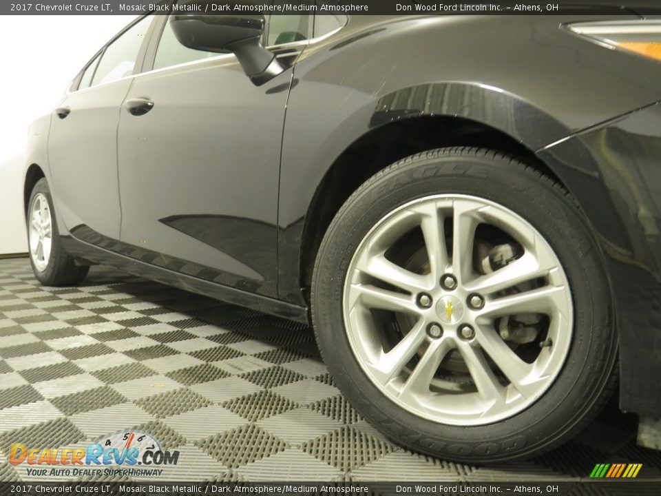 2017 Chevrolet Cruze LT Mosaic Black Metallic / Dark Atmosphere/Medium Atmosphere Photo #3