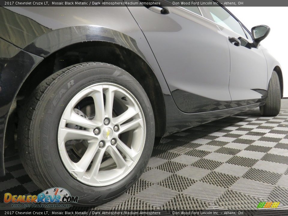 2017 Chevrolet Cruze LT Mosaic Black Metallic / Dark Atmosphere/Medium Atmosphere Photo #15