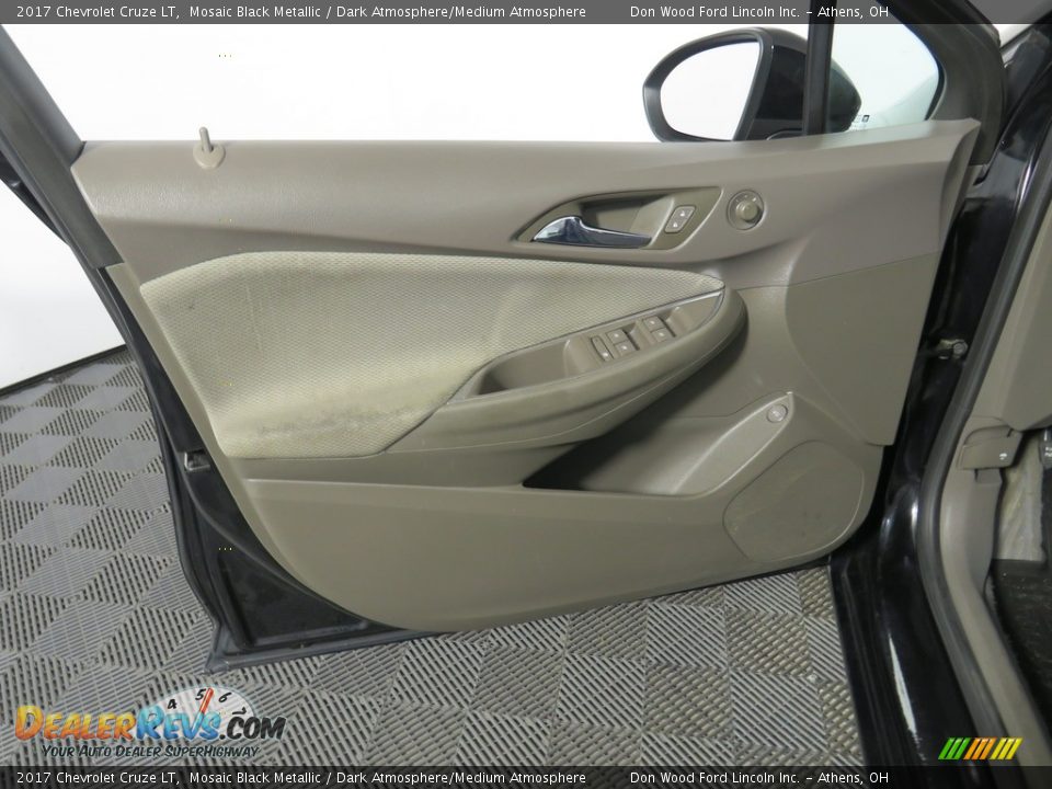 2017 Chevrolet Cruze LT Mosaic Black Metallic / Dark Atmosphere/Medium Atmosphere Photo #16