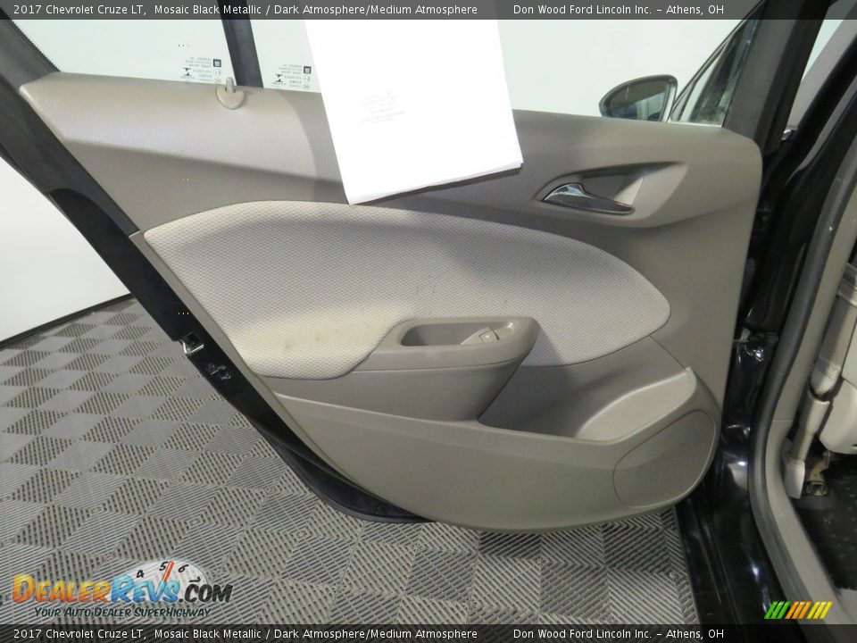2017 Chevrolet Cruze LT Mosaic Black Metallic / Dark Atmosphere/Medium Atmosphere Photo #20