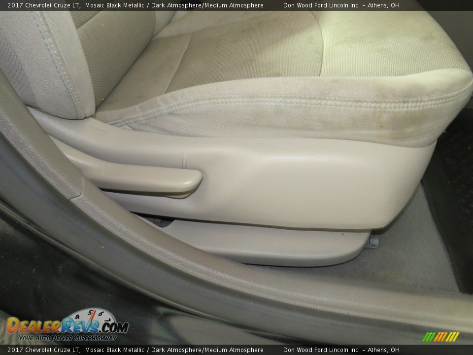 2017 Chevrolet Cruze LT Mosaic Black Metallic / Dark Atmosphere/Medium Atmosphere Photo #25