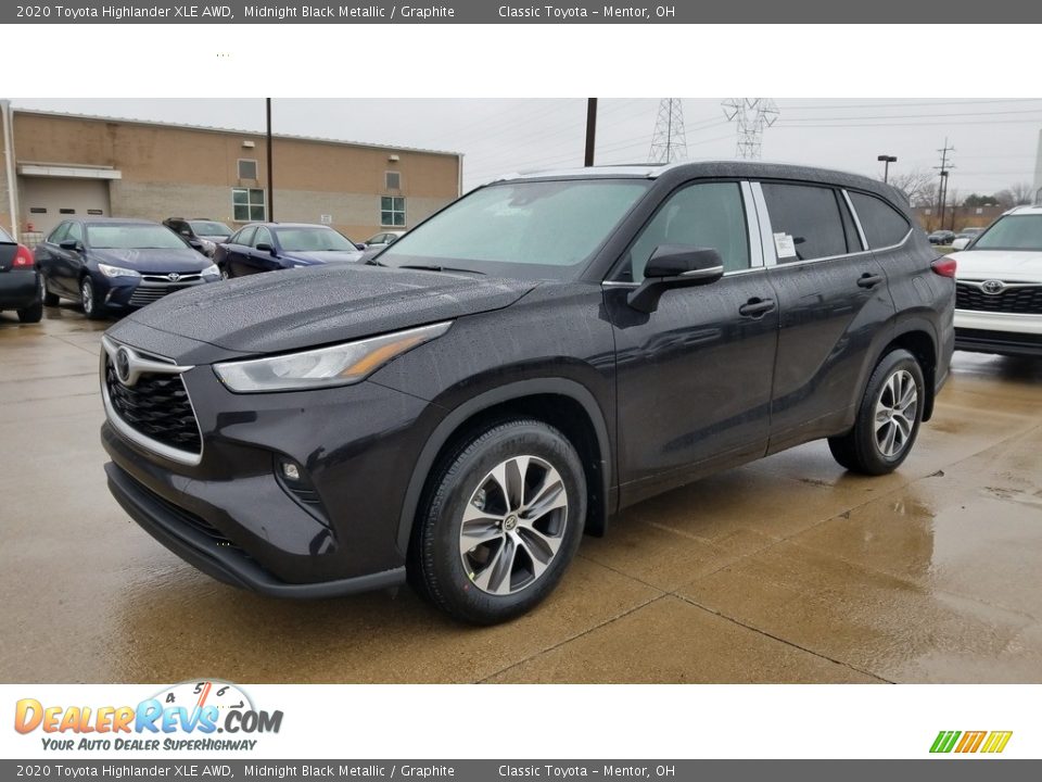 2020 Toyota Highlander XLE AWD Midnight Black Metallic / Graphite Photo #1