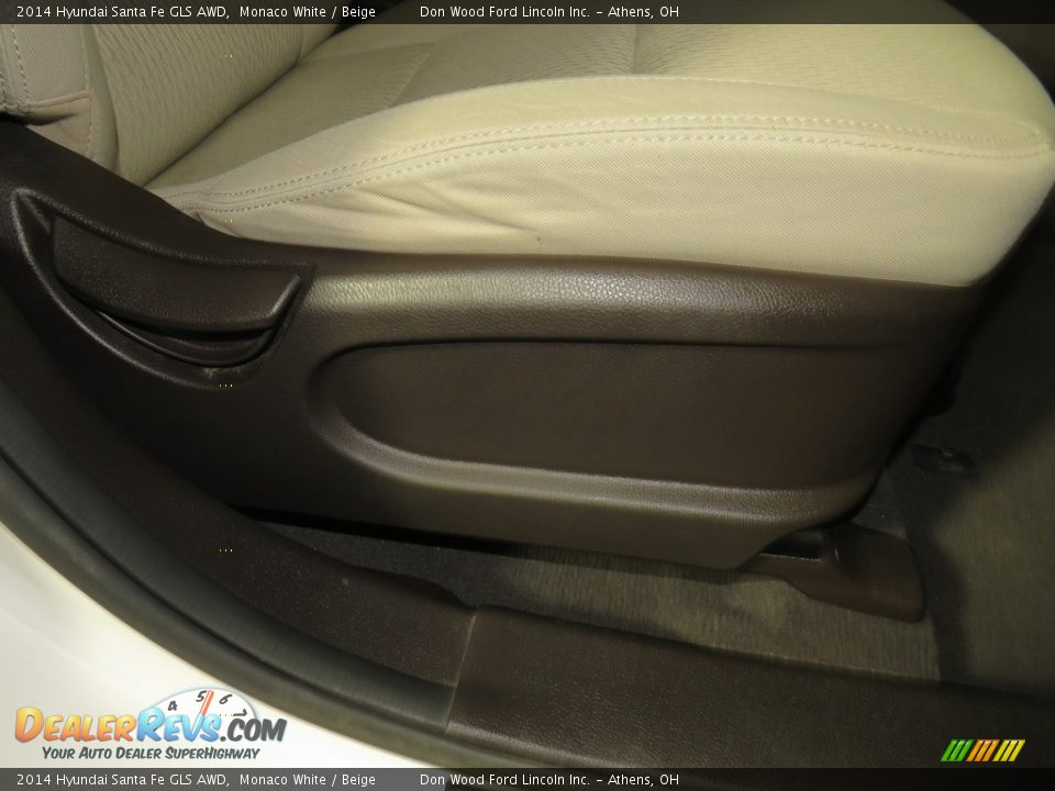 2014 Hyundai Santa Fe GLS AWD Monaco White / Beige Photo #26