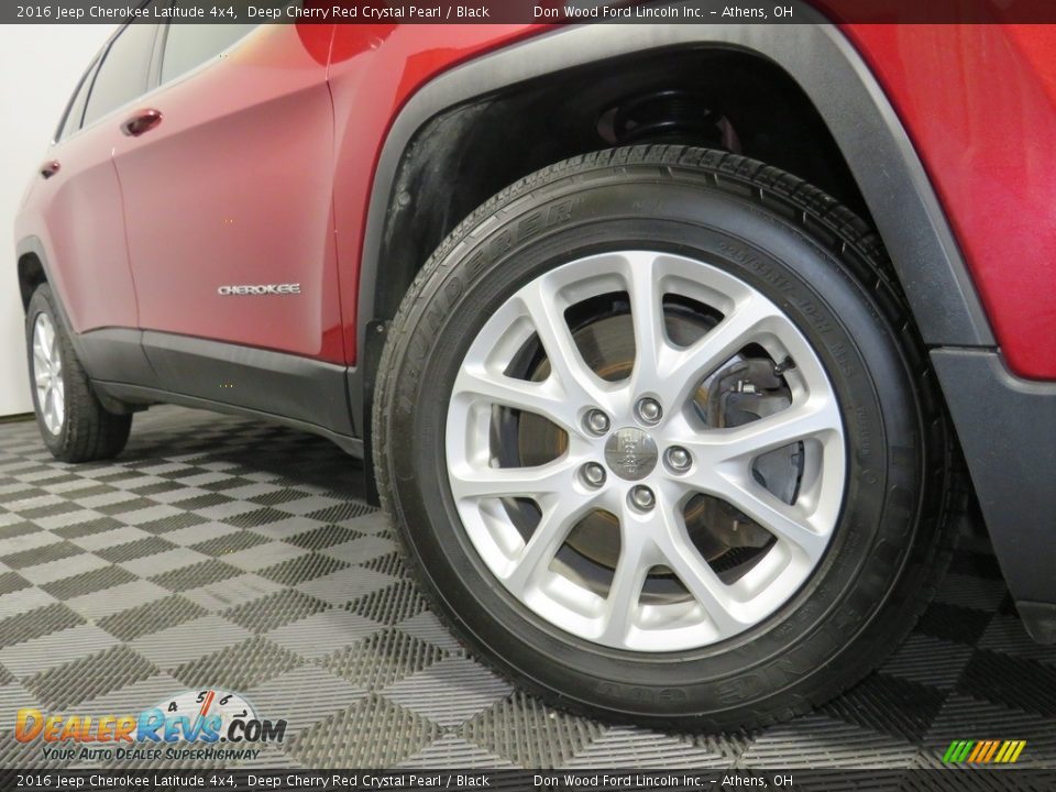 2016 Jeep Cherokee Latitude 4x4 Deep Cherry Red Crystal Pearl / Black Photo #3