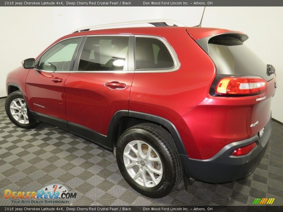 2016 Jeep Cherokee Latitude 4x4 Deep Cherry Red Crystal Pearl / Black Photo #9