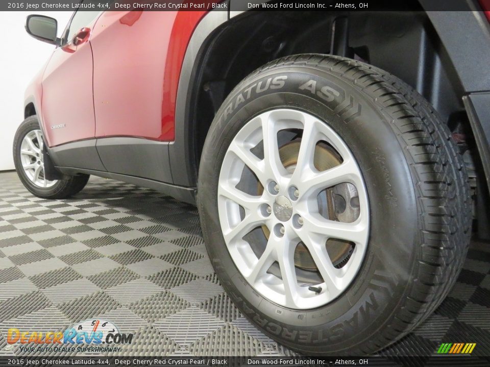 2016 Jeep Cherokee Latitude 4x4 Deep Cherry Red Crystal Pearl / Black Photo #10