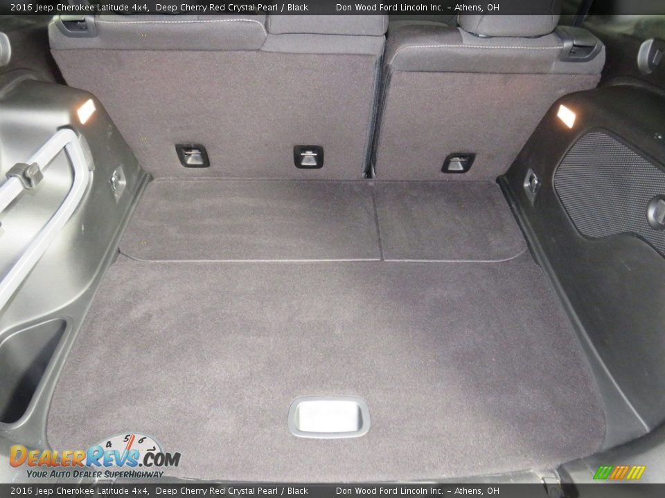 2016 Jeep Cherokee Latitude 4x4 Deep Cherry Red Crystal Pearl / Black Photo #13