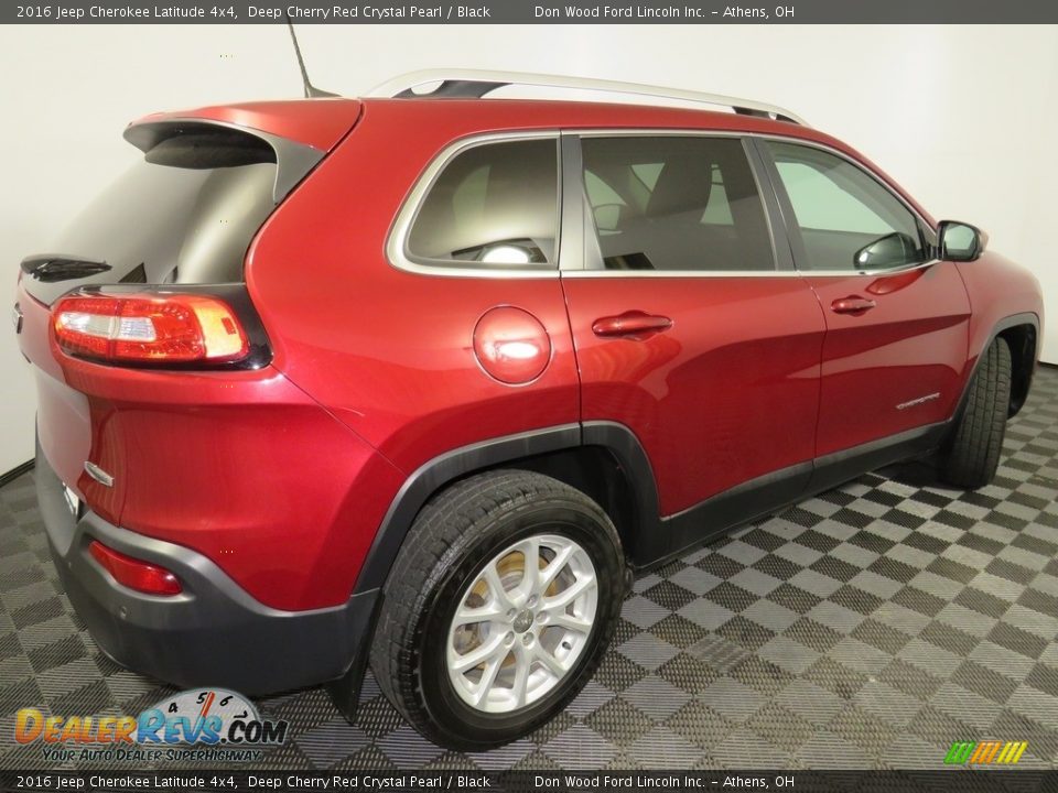 2016 Jeep Cherokee Latitude 4x4 Deep Cherry Red Crystal Pearl / Black Photo #15