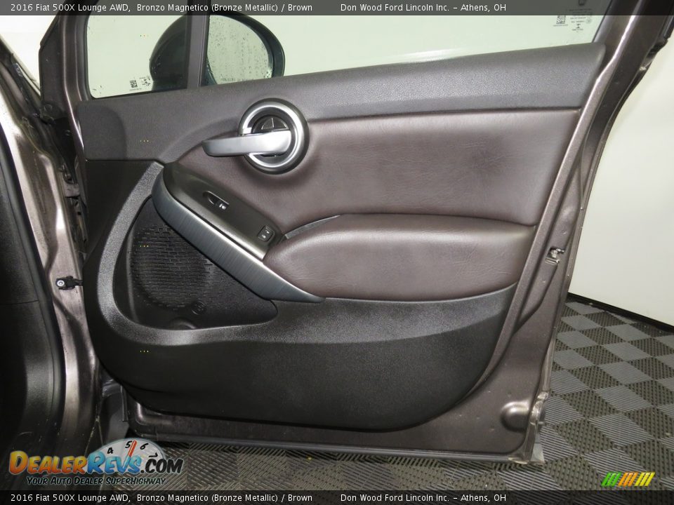 Door Panel of 2016 Fiat 500X Lounge AWD Photo #22