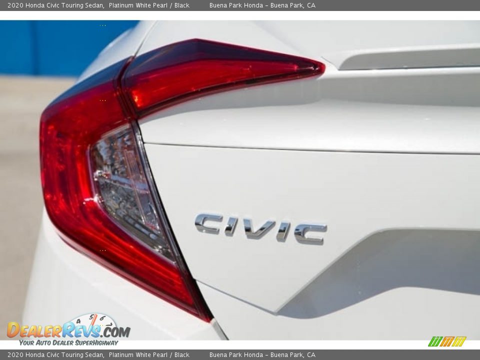 2020 Honda Civic Touring Sedan Platinum White Pearl / Black Photo #6