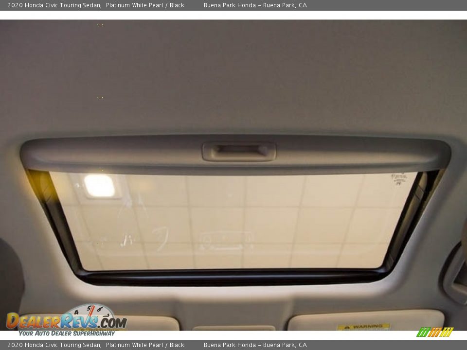 2020 Honda Civic Touring Sedan Platinum White Pearl / Black Photo #25