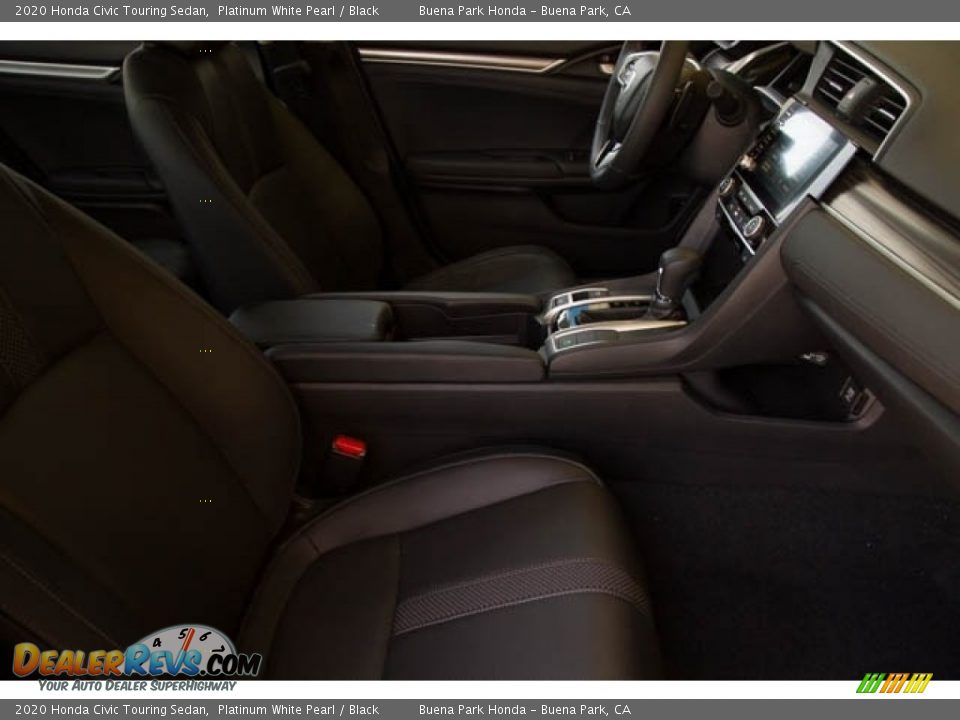 2020 Honda Civic Touring Sedan Platinum White Pearl / Black Photo #30