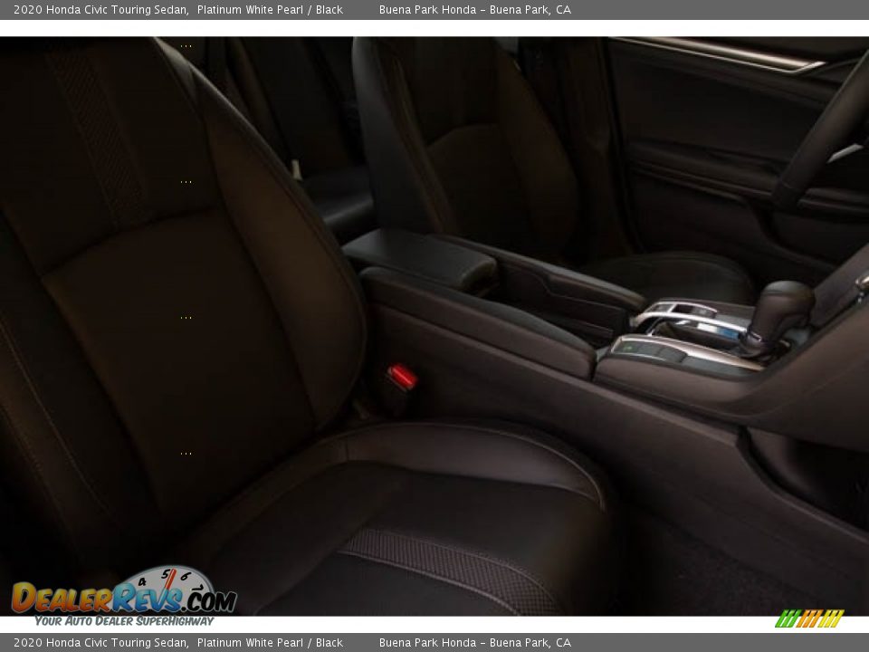 2020 Honda Civic Touring Sedan Platinum White Pearl / Black Photo #32