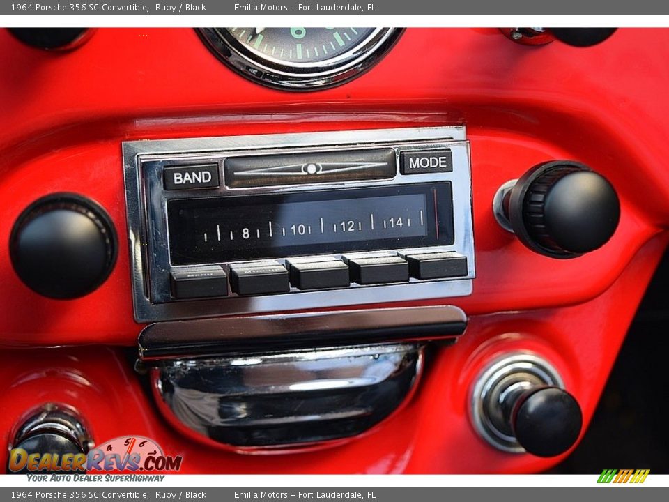 Audio System of 1964 Porsche 356 SC Convertible Photo #88