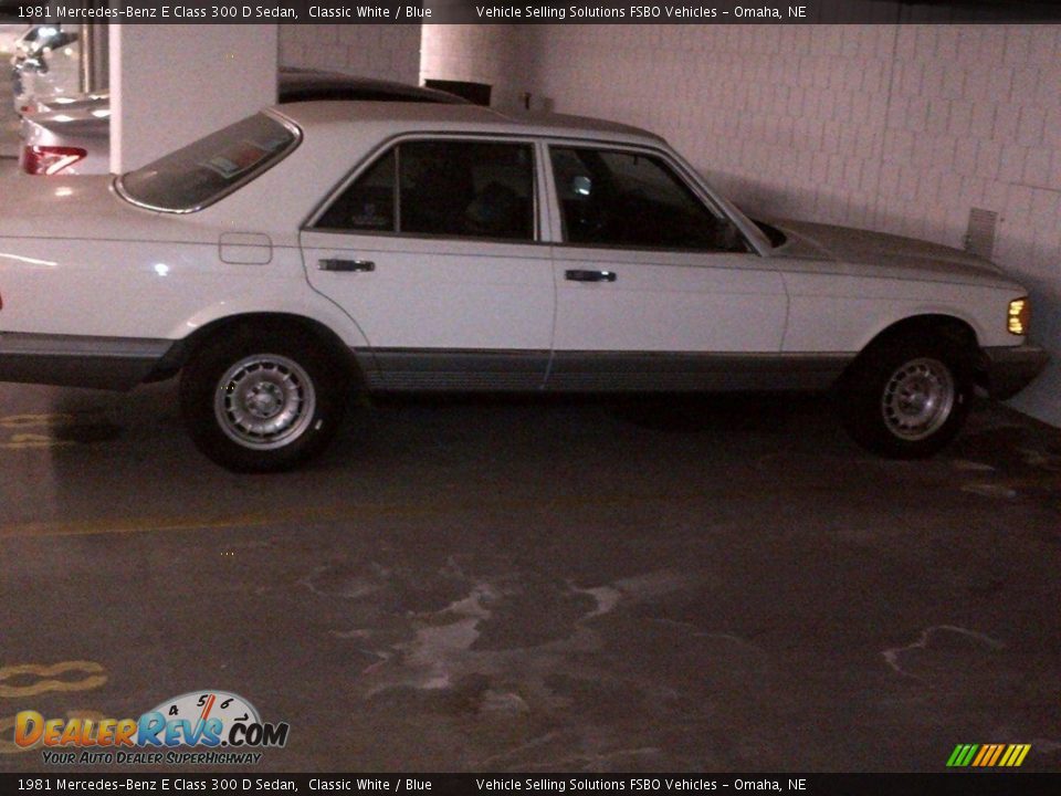 1981 Mercedes-Benz E Class 300 D Sedan Classic White / Blue Photo #4