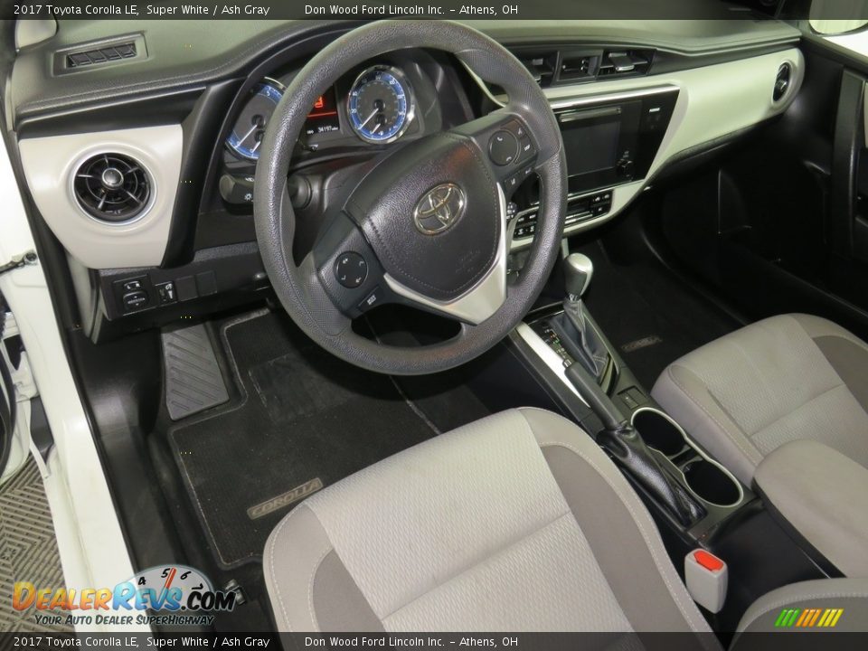 2017 Toyota Corolla LE Super White / Ash Gray Photo #18
