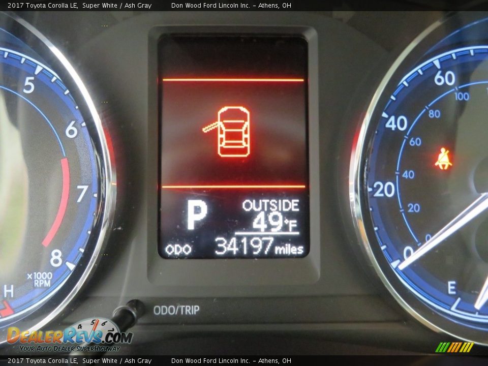 2017 Toyota Corolla LE Super White / Ash Gray Photo #28