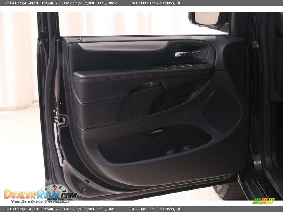 2019 Dodge Grand Caravan GT Black Onyx Crystal Pearl / Black Photo #4
