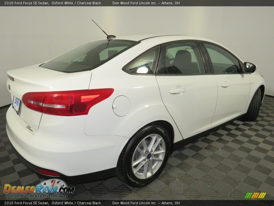 2016 Ford Focus SE Sedan Oxford White / Charcoal Black Photo #14