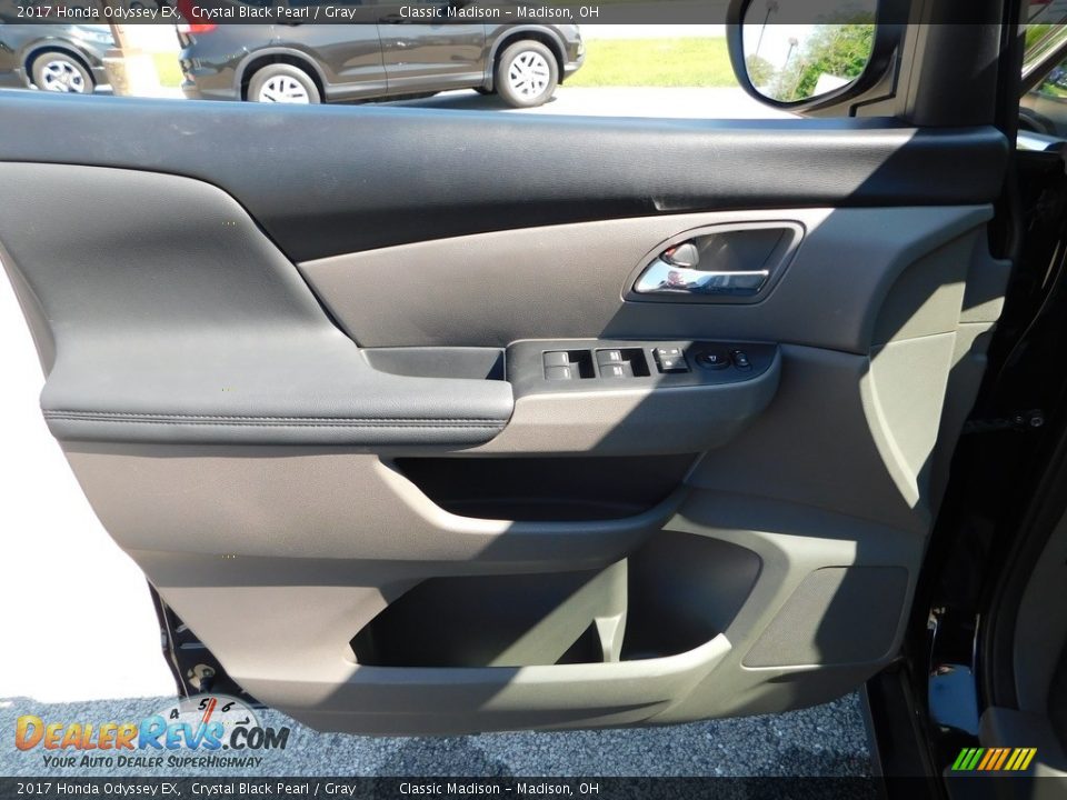 Door Panel of 2017 Honda Odyssey EX Photo #10