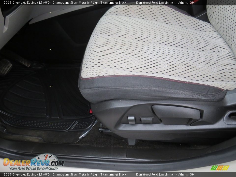2015 Chevrolet Equinox LS AWD Champagne Silver Metallic / Light Titanium/Jet Black Photo #18