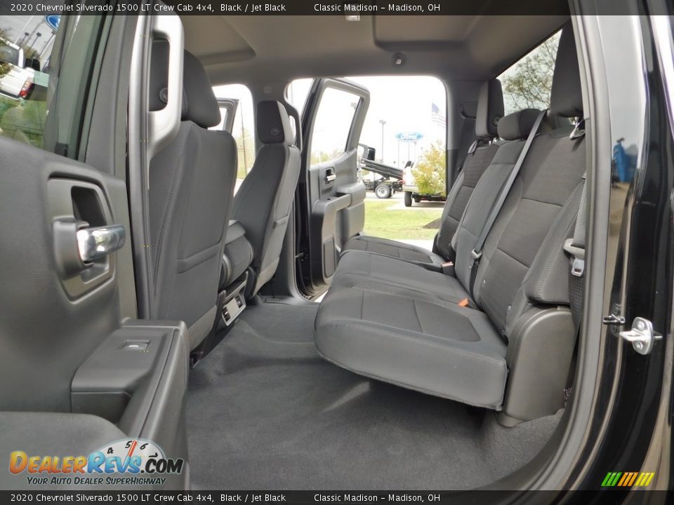 2020 Chevrolet Silverado 1500 LT Crew Cab 4x4 Black / Jet Black Photo #24