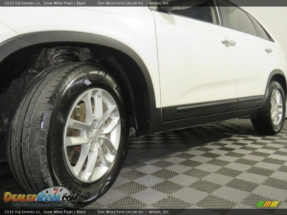 2015 Kia Sorento LX Snow White Pearl / Black Photo #8